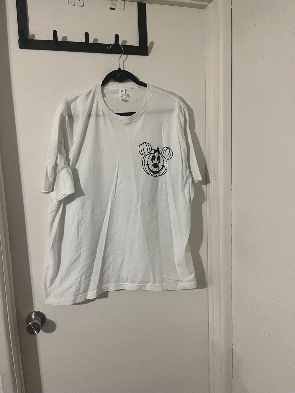 Woman’s White Short-Sleeve Graphic Tee